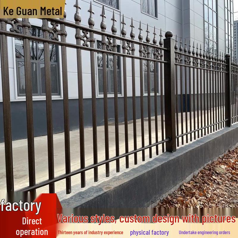 

Кованое уличное ограждение-барьер для жилого комплекса или виллы