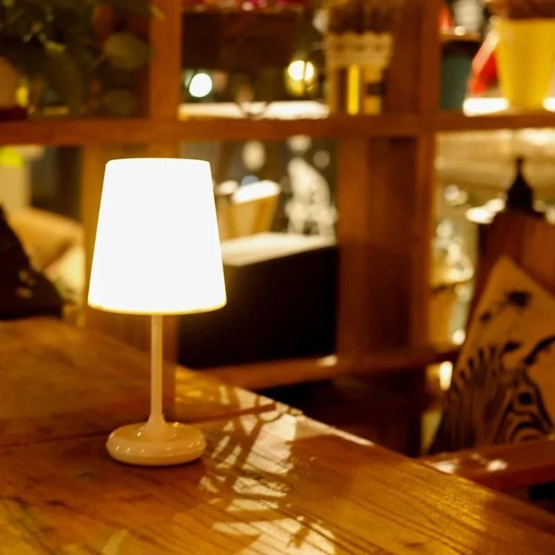 High Quality Romantic LED Mini Table Lampara De Mesa Top Wireless Dining Touch Eco-Friendly High End Portable Restaurant