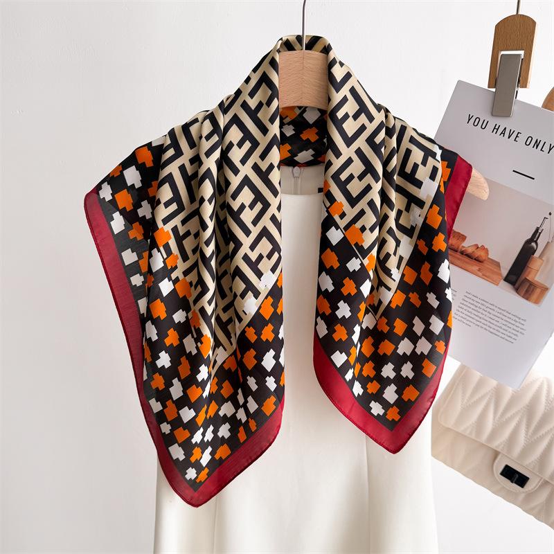 Luxury Print Small Square Scarf Simulated Silk Thin Neck Scarf Fashion Sunscreen Headscarf Women 70x70cm Neckerchief Headband