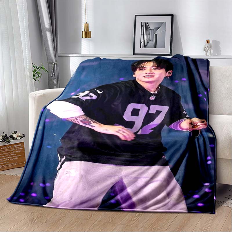 BTS Suga Min Yoongi Cartoon Collage Flanell Überwurfdecke Weich Warm Sofa Bettbezug Für Kpop ARMY Fans Schlafzimmer Heimdekoration Geschenk