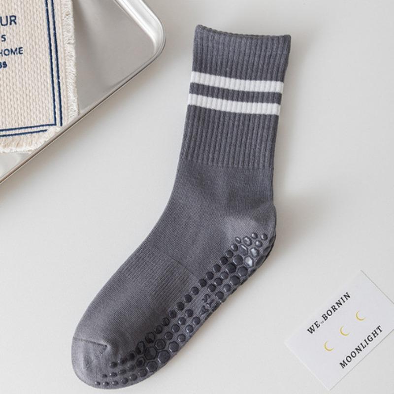 Einfarbige Yogasocken aus Baumwolle bis zur Mitte der Wade, rutschfeste Sportsocken mit Silikonunterseite, für Damen, für Indoor-Fitness, Trampolin, Tanz, Pilates