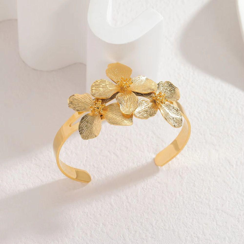 Mode Vintage Elegant Armreifen Goldfarbe Offener Armreif Blumenmanschettenarmband Hand Schmuck
