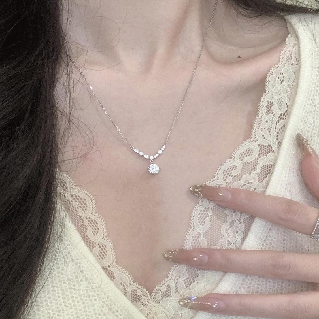 

Explosive Exquisite Micro Inlaid Pendant Pure Silver Necklace, Light Luxury, Niche, High-end Feeling, Collarbone Chain, Neck Chain 40CM