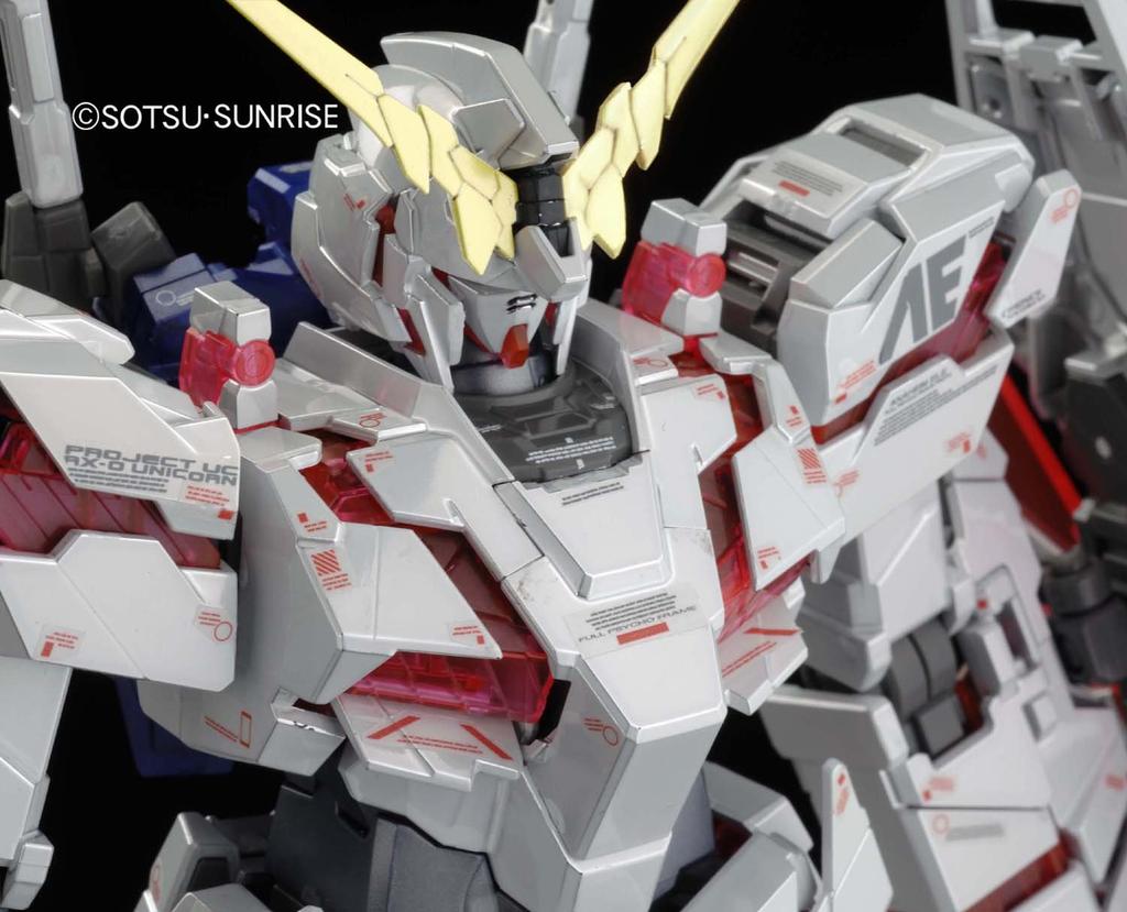 MG Unicorn Gundam Titanium Finish Suit Gundam 1/100 RX-0 Ver.Ka (Mobile UC)