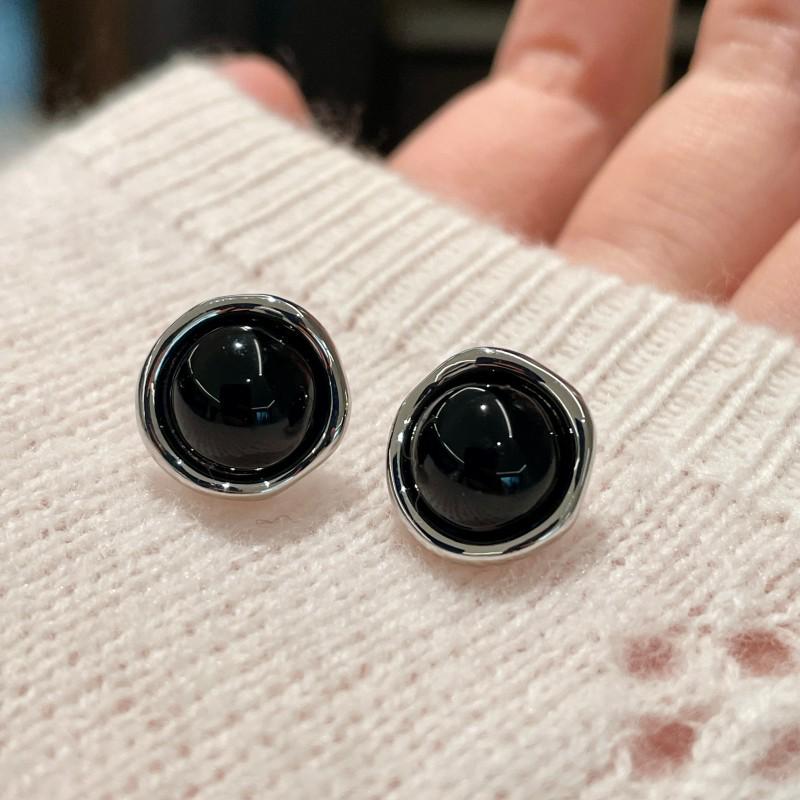 Vintage Black Series Stud Earrings 925 Silver Needle Minimalist High-End Personality Accessories for Women