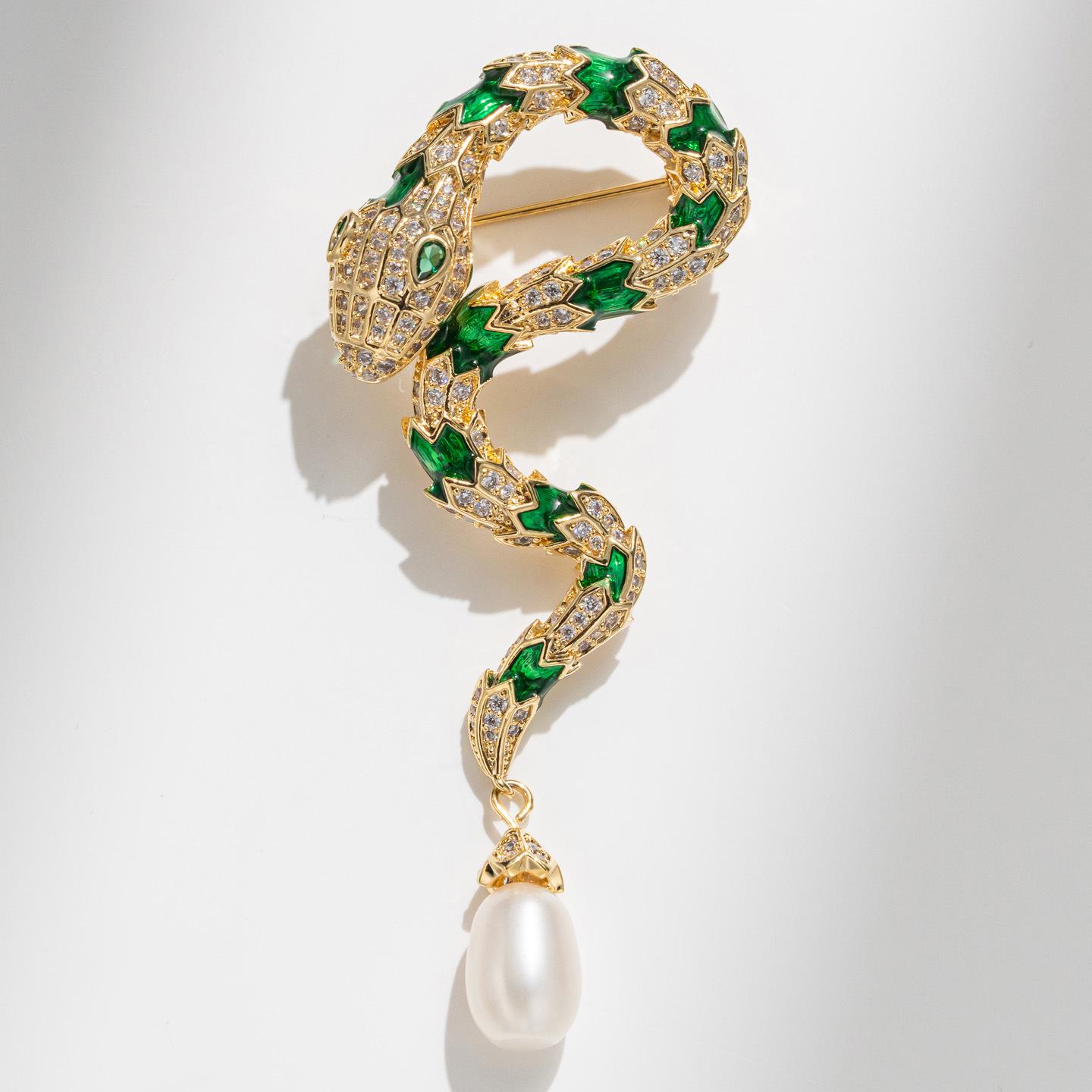 Bo Xin Yun Zodiac Snake Freshwater Pearl Brooch – High-End Retro Suit Accessory