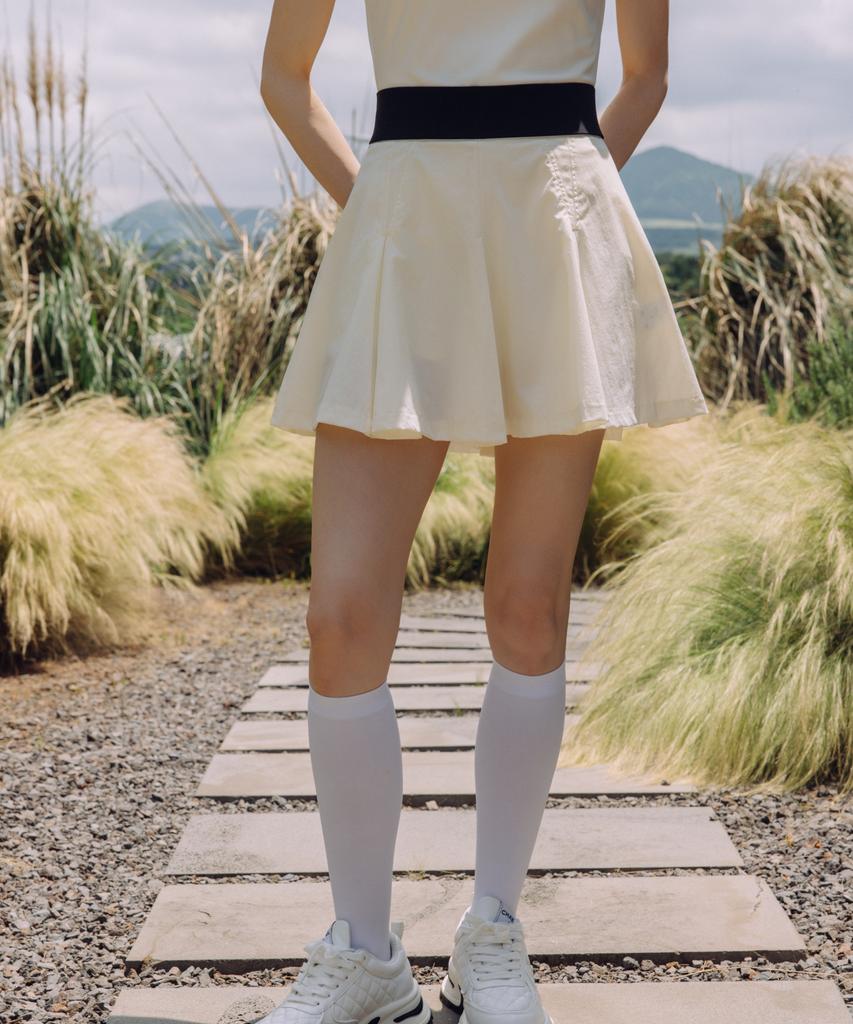 OBER GOLF Air Move Pleated Skirt (Cream)