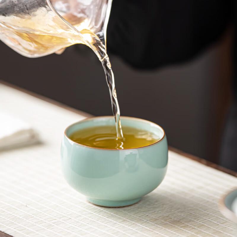 Gold-Inlaid Jade Ru Kiln Ceramic Master Tea Cup