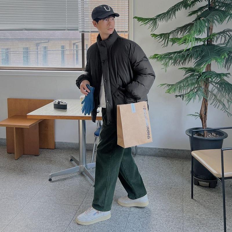 Baumwollmantel mit Stehkragen für Herren, warmer Wintermantel im koreanischen Stil, lockerer und trendiger Baumwollmantel, verdickte Baumwolljacke