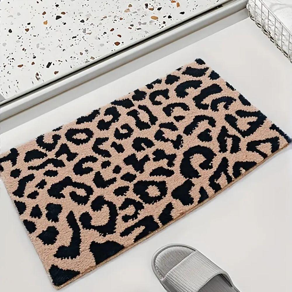 Cute Absorbent Bath Mat Non Slip Machine Washable Soft Leopard Bathroom Area Rug for Bathroom Home Entrance Decoration