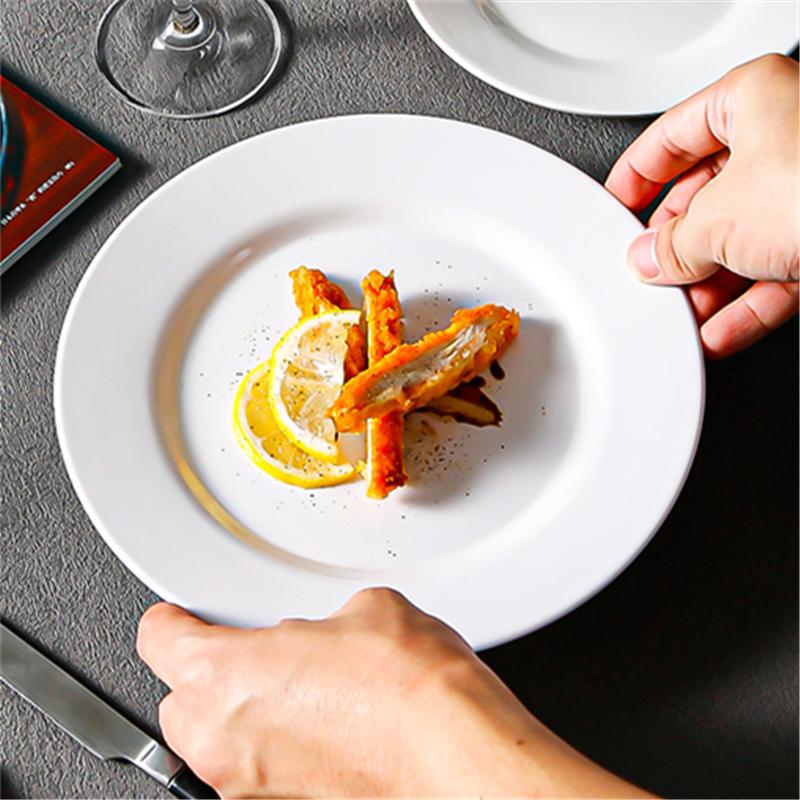 Bílé melaminové tácy na steaky, kulaté talíře, západní jídlo, talíř, svačina, snídaně, večeře, jídelní soupravy, hotel, domácnost