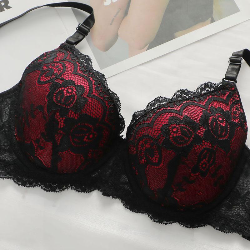 Ladies Spring and Summer Fashion New Lace Sexy Breathable Adjuster Underwear Suit