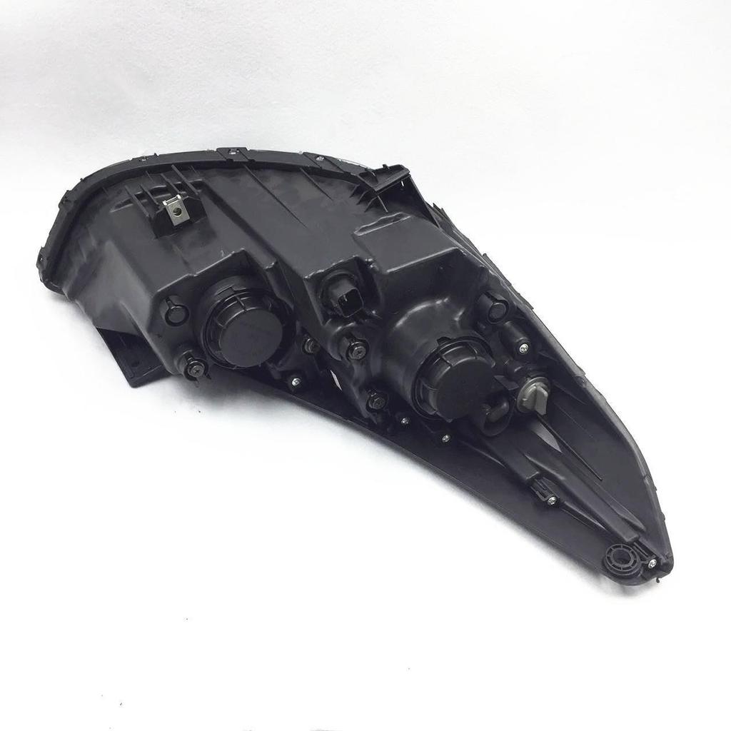Compatible with 09-12 Hyundai IX35 Headlights: Old Model Headlight Assembly.