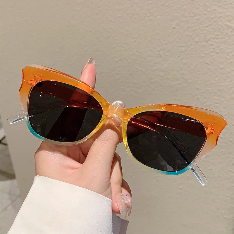 Luxury Brand Designer Vintage Butterfly Sunglasses Women For Men New In Sun Glasses Trendy Punk Popular Pink Eyeglasses Uv400