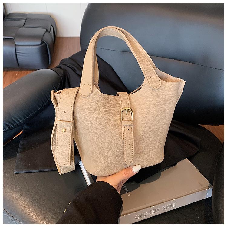 Neue Mode Gemüsekorb Umhängetasche Handtasche mit großem Fassungsvermögen Trendiges Ausgeh-Nischen-Design Umhängetasche