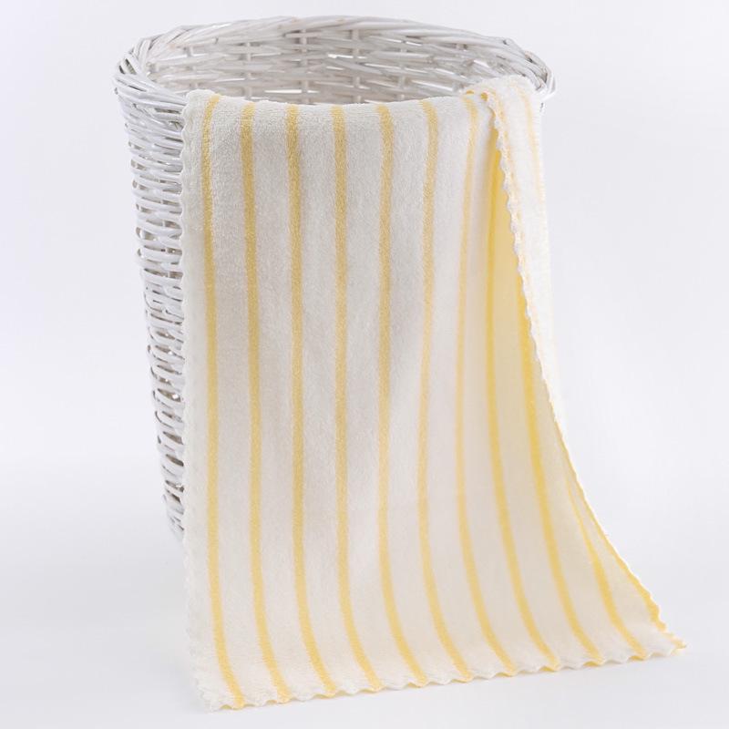 Miękki, chłonny, niepozostawiający kłaczków ręcznik do twarzy i kąpielowy z koralowego polaru dla dzieci i dorosłych