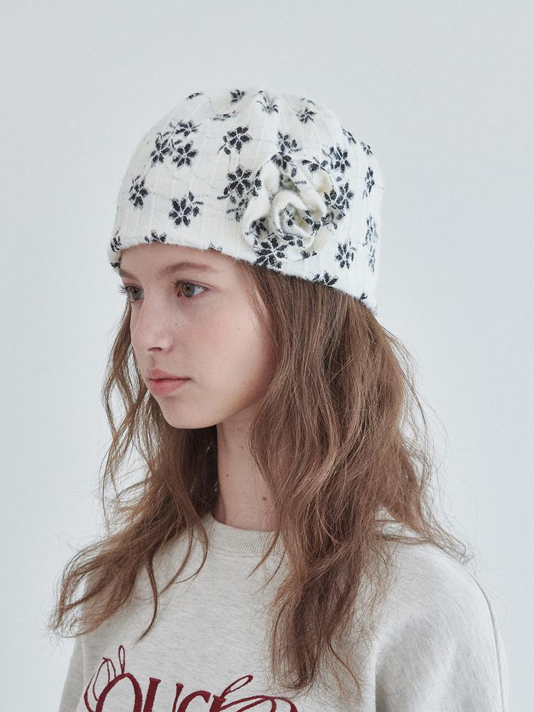 OUEL Rose Corsage Knit Beanie_Ivory