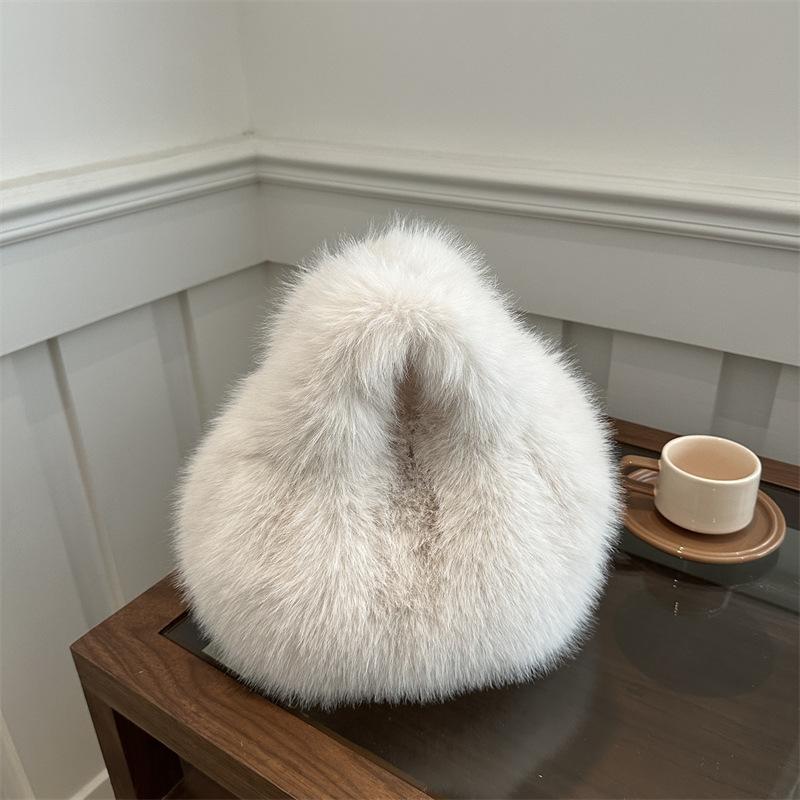 Winter Plush Large Capacity Fashion Personality Fashion Fluffy Foreign Style Fluffy Shoulder Handbag Women