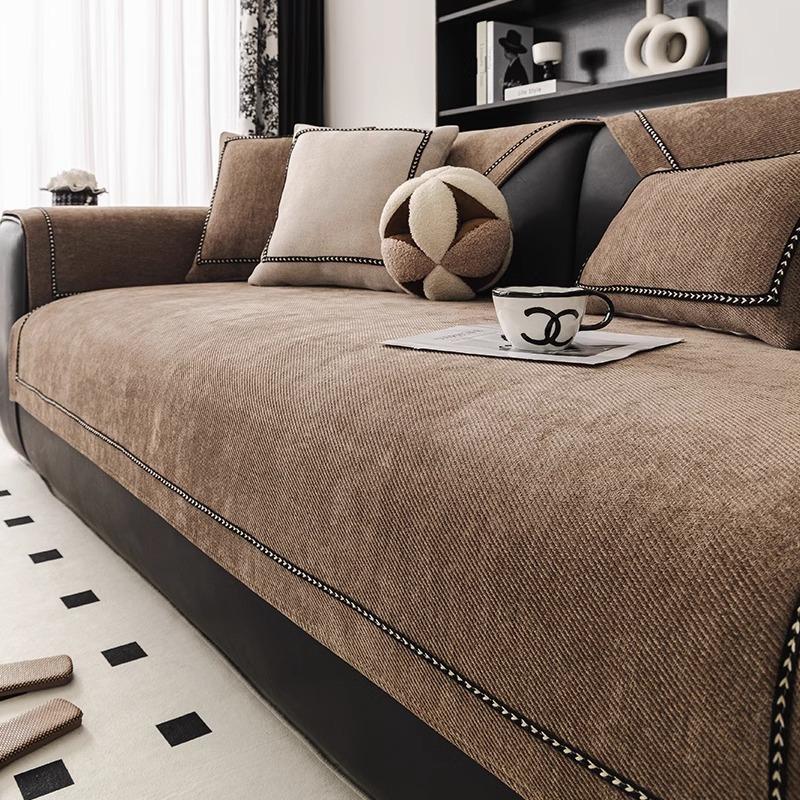 

2025 new light luxury small fragrance high-end chenille sofa cushion four-season universal non-slip seat cushion cover cloth 70*70cm