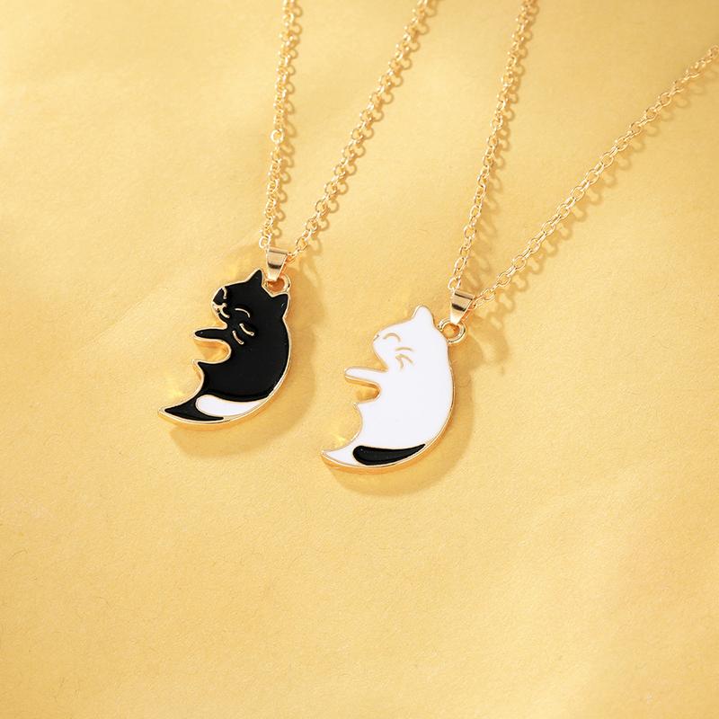 Hug Cute Pet Cat Pendant Necklace Women Girls  Trendy Jewelry Couple Gift Friendship Necklace