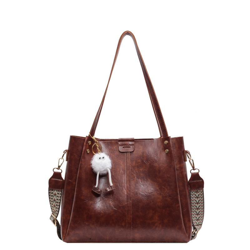Retro Large-capacity Tote Bag Women's Autumn and Winter New Shoulder Messenger Bag Fashionable Versatile Commuter Bag