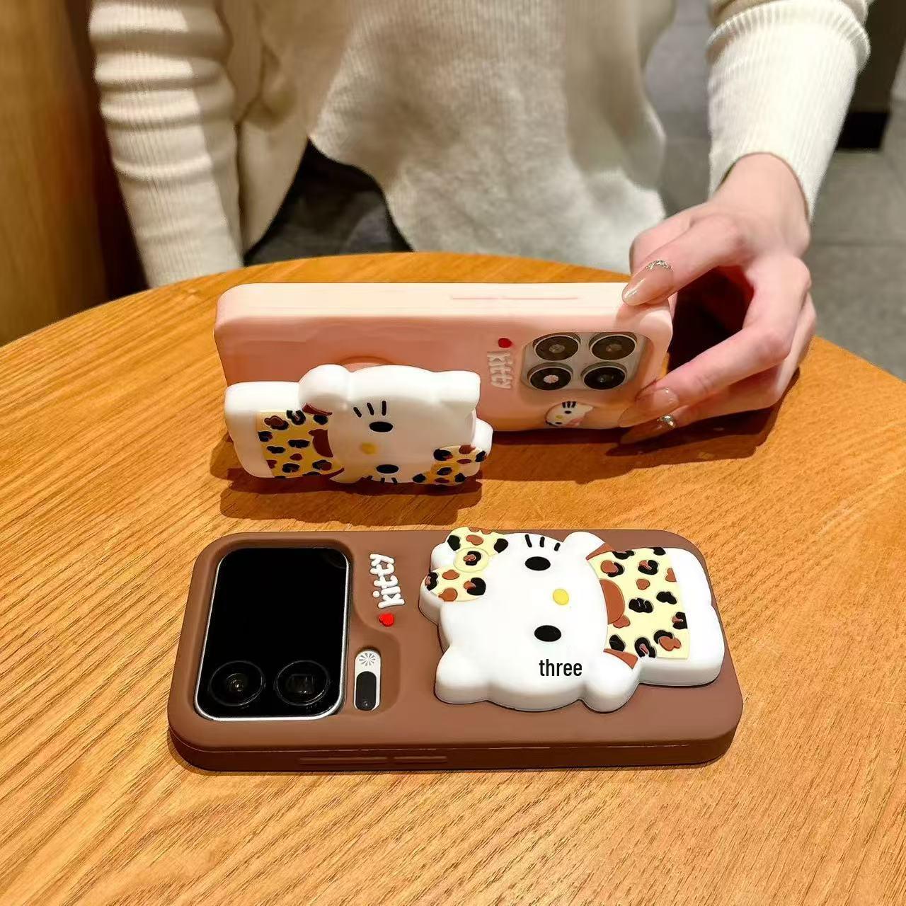 

Leopard Print KT Cat Cartoon Holder for Xiaomi 17 Pro Max Suitable for Xiaomi 13/14/15 Xiaomi 17 Pro Max кофейный