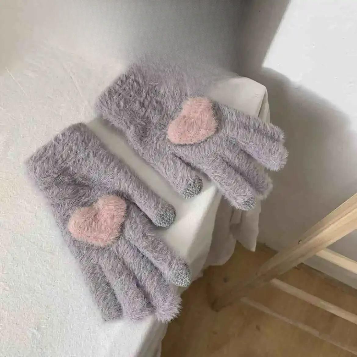 

Korean Love Heart Pink Gloves Women Plush Gloves Autumn And Winter Thick Mittens Full Finger Gloves Girls Warm Touchscreen Glove