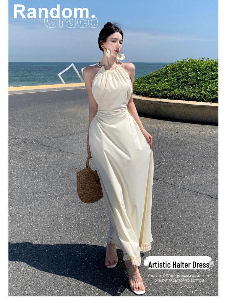 Design-Sense Waist-Baring Halter Dress: Slimming, Tie-Waist, Super-Fairy, Large-Hemmed Vacation Dress