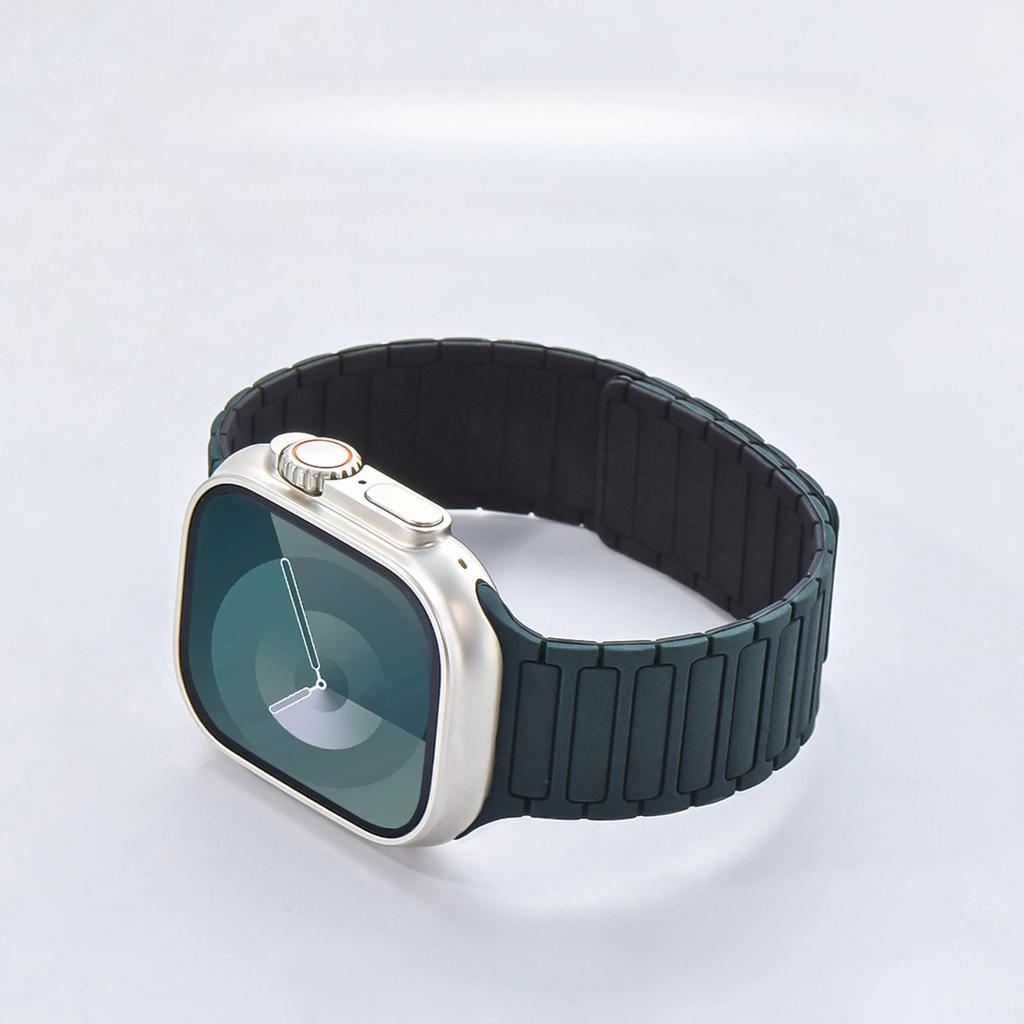 Magnetic Sports Band for Apple Watch Ultra 2 49mm 46mm 45mm 44mm 42mm 38 40 41mm Silicone Strap for IWatch Series 10 9 8 7 6 5 4