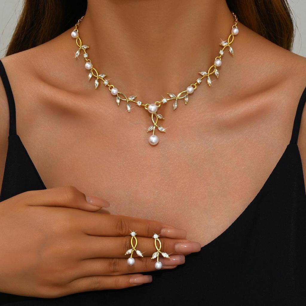 Elegant Pearl & Rhinestone Leaf Jewelry Set for Brides