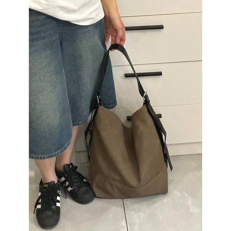 

Повседневная холщовая сумка Легкая на плечо Большая сумка Высокий стиль Праздный стиль Сумка-мессенджер на плечо для поездок на работу 2025 Сумка-тоут Brown