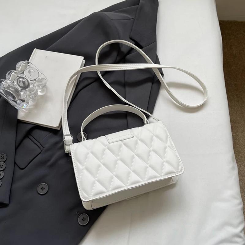 Однотонная сумка через плечо для женщин — фото 13