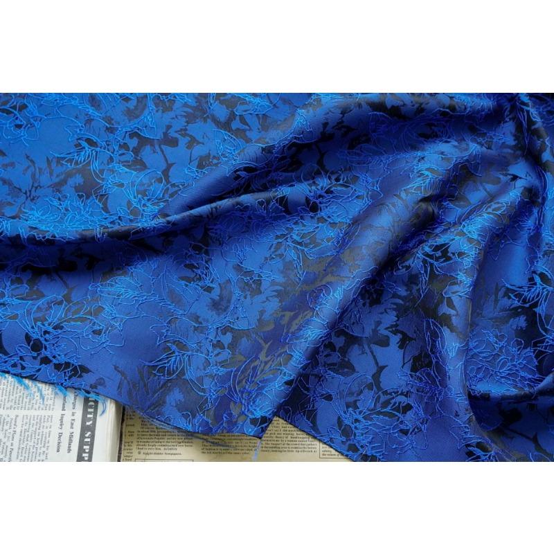 

Модное отличительное плетение тисненая вязанная крючком текстура трехмерная жаккардовая ткань плетение жесткая модная ткань для костюмов и платьев пончо 90cm*145cm