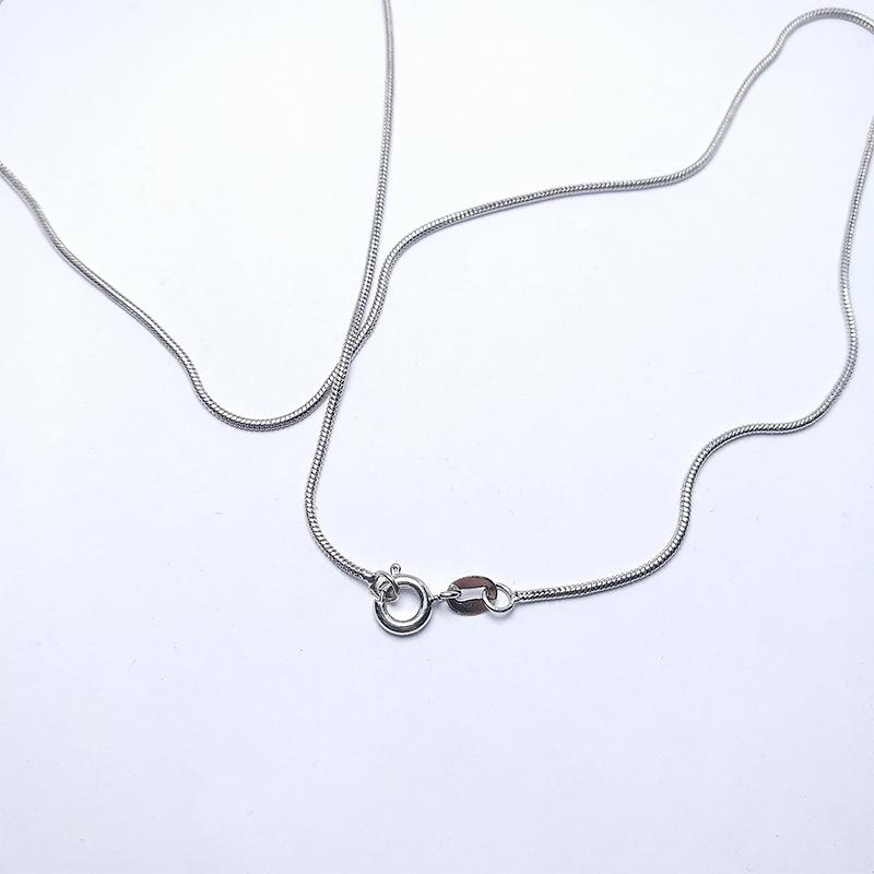 

Пружинная застежка 1.0 Цепочка «змеиная кость» Ретро Сладкий Крутой Ветер Покрытая белым золотом 45 см Круглая гладкая цепочка для ключицы