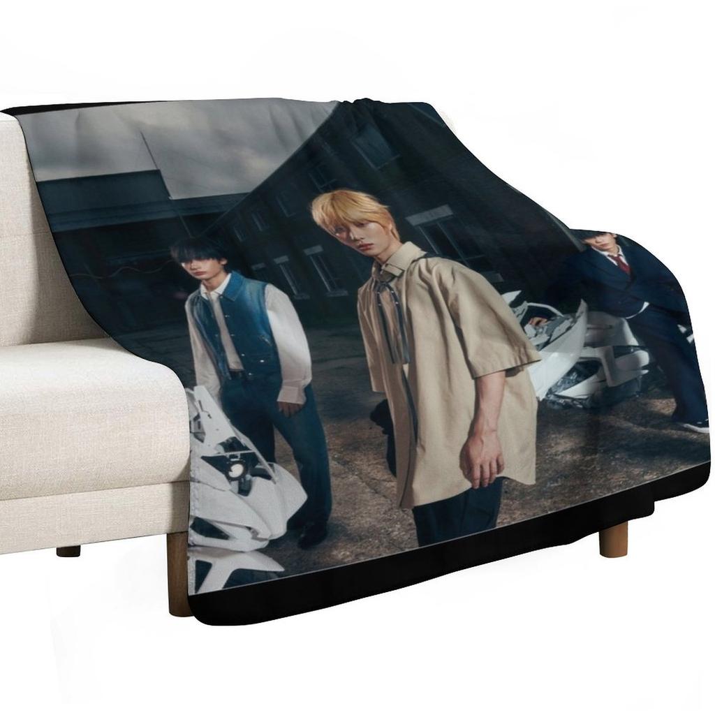 SANCTUARY KNIGHT TXT Throw Blanket All Season Lightweight Soft Blanket for Bed