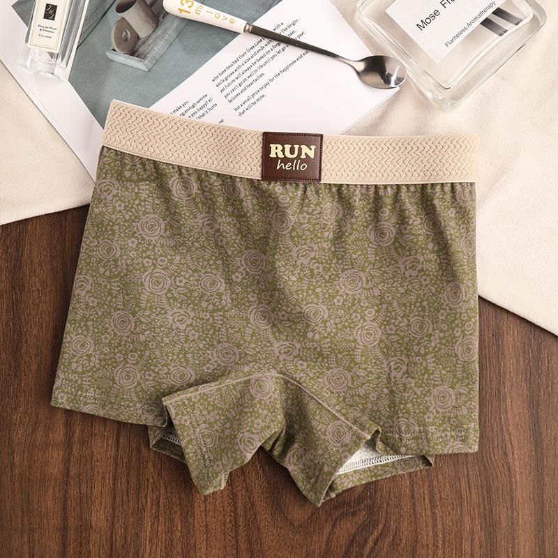 

Жіночі бавовняні трусики з принтом троянд - Класичні, Зручні, М які та Безпечні M