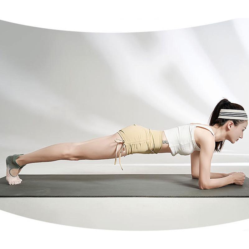 Gradient Non-Slip Women's Yoga Five-Finger Socks - Breathable, Sweat-Absorbent, Deodorant Pilates Socks for Spring/Summer.