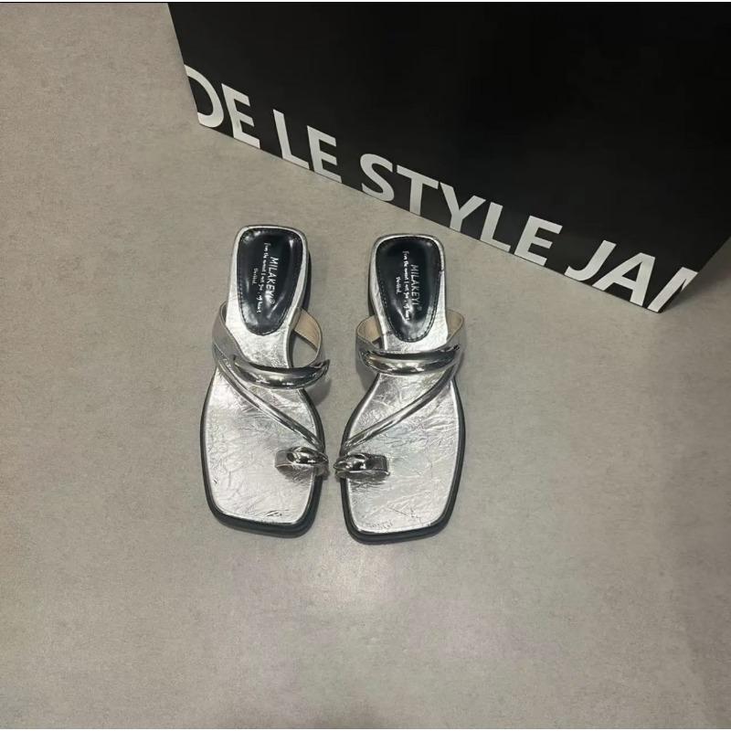 Fashion Niche Design Sense Thick Bottom Heightening One-word Slippers Women's Summer New Outer Wear with Skirt Cool Slippers