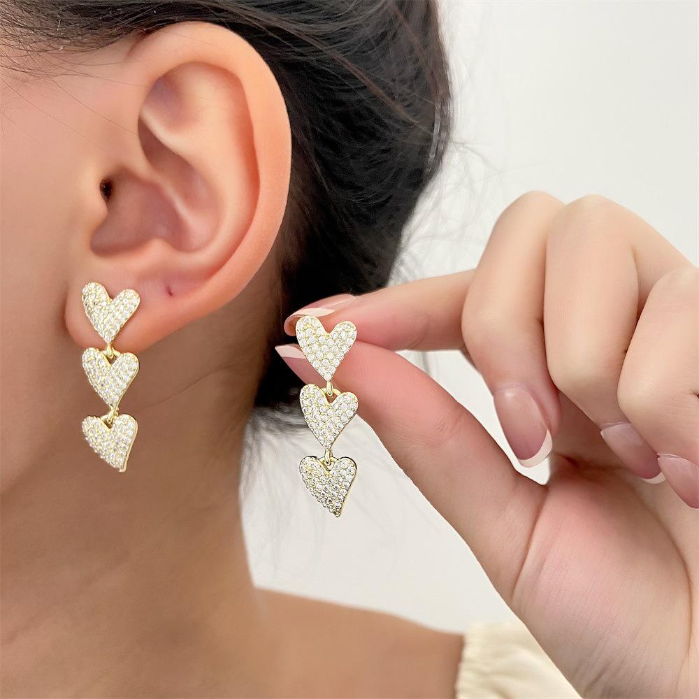 European & American C-Shaped Heart Velvet Stud Earrings for Women – Elegant Korean Style Accessories.