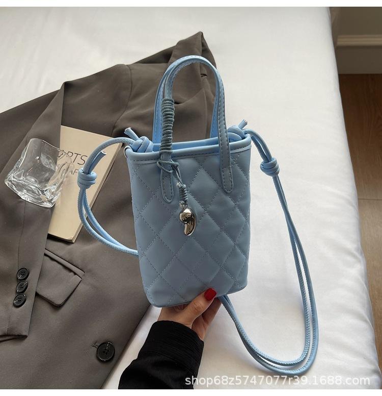 Fashion Diamond Small Bag Women's 2025 New High-end Niche Design Mobile Phone Bag Foreign Style Portable Messenger Bag Tide