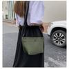Kadın Crossbody Çanta için Modaya Uygun Tasarım Çok Yönlü Mini Su Geçirmez Kumaş Çanta Basit Omuz Çantası