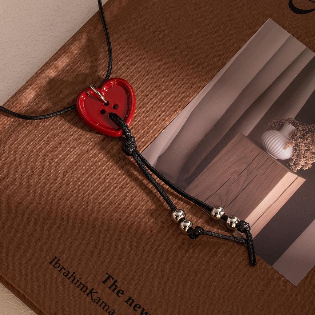 Simple Love Button Black Rope Necklace Female, Autumn And Winter Retro Niche Design Sense Fashion Collarbone Chain