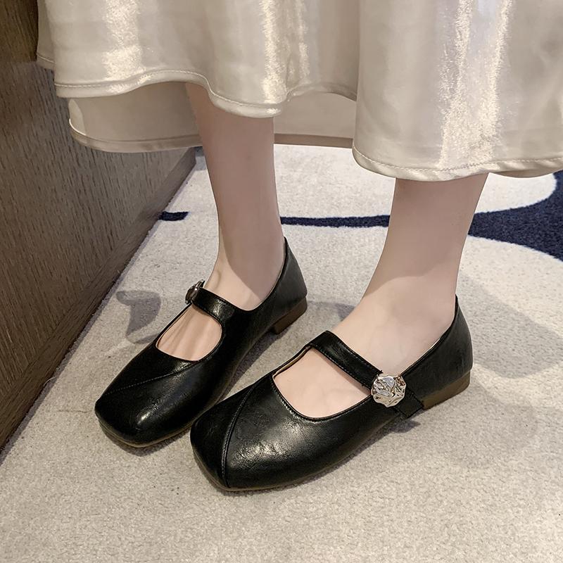 

Fashion Retro Bao Toe Square Toe Pumps for Women Elegant Strap Low Heel Pumps Ladies Early Spring Weightlight Pu Shoes Mujer 35