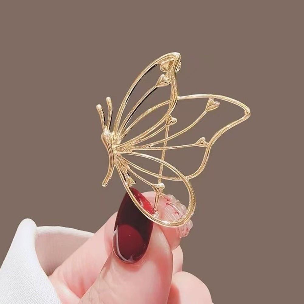 Metal Hollow Butterfly Brooch Light Luxury Badge Pin Delicate Women's Brooch  Gifts