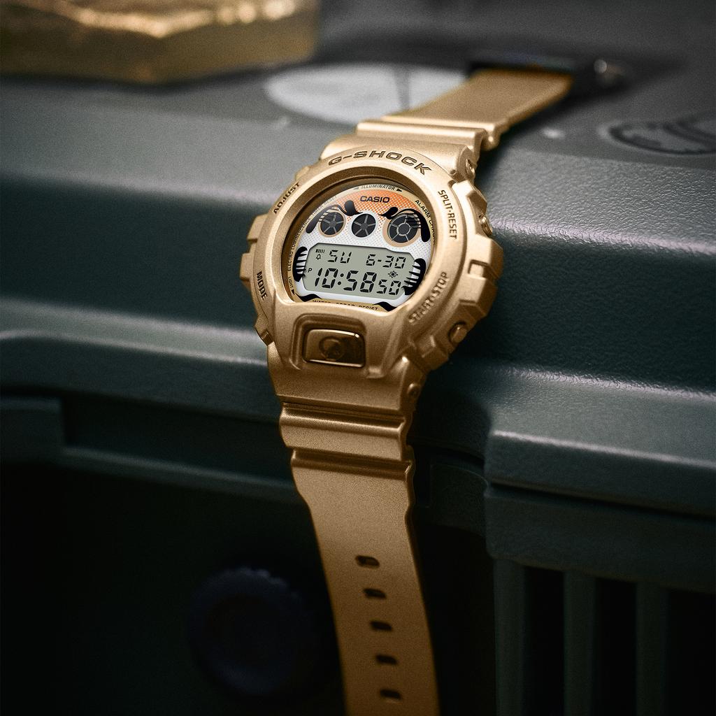 Casio G-SHOCK Men's Resin 200M Water Resistant Shock Resistant Alarm Quartz Watch DW-6900GDA-9