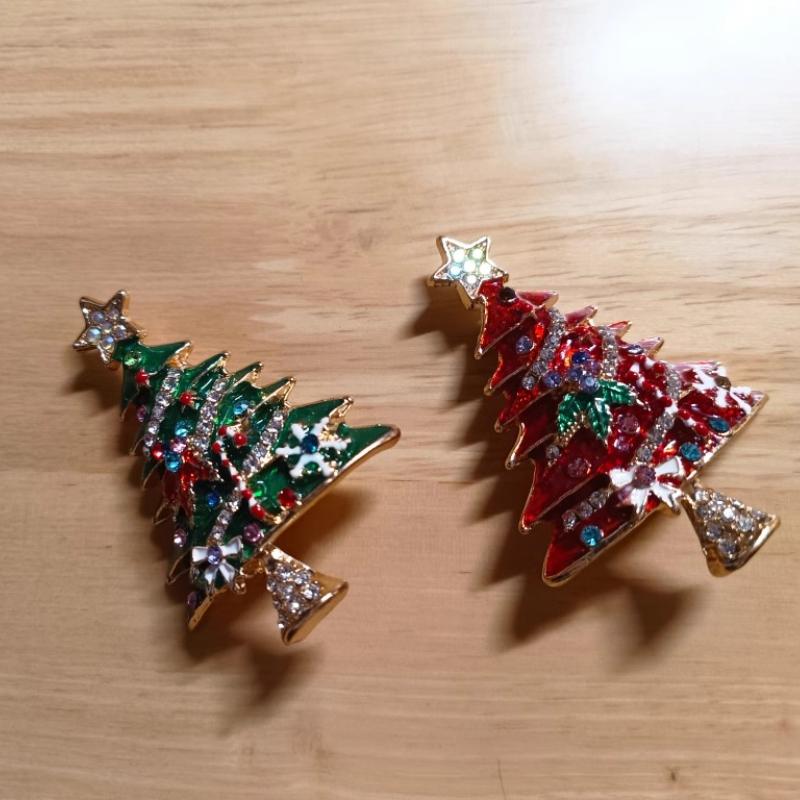 1pcs Christmas Broches Jewelry Fashion Enamel Rhinestone Christmas Tree Brooch Pin Women's Clothing Accessories