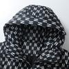 Giacca invernale imbottita in cotone con stampa completa del marchio Boom invernale. Cappotto corto con cappuccio allentato