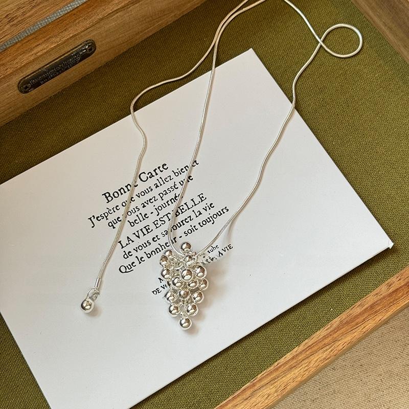Women's Long Adjustable Ape Bead Nelace Faionable Korean Sle Ins Versatile Clavicle Chain Accory Fre Outlined