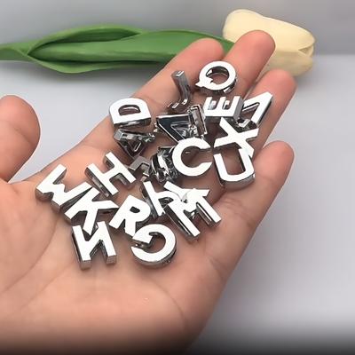 20 Stück 1,4 cm Englische Buchstaben Legierungskomponenten DIY Schmuckzubehör für Schlüsselanhänger Armband Haustierhalsband Basteln