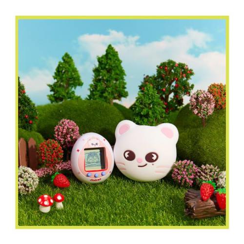 Pre-order Bonus: 8 Trading Cards + Stray Kids - SKZOO X TAMAGOTCHI Official Tamagotchi Merchandise (JINIRET)